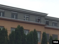 Protesti se prate sa prozora VSTV-a
