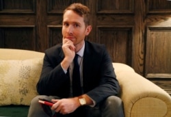 John Scott-Railton, peneliti senior di organisasi pengamat internet Citizen Lab, dalam sebuah kesempatan wawancara di New York, pada 17 Januari 2019. (Foto: AP)