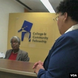 Rutan perempuan Bedford Hill di New York mendirikan program bantuan kuliah 'College and Community Fellowship' (CCF) bagi para napinya.