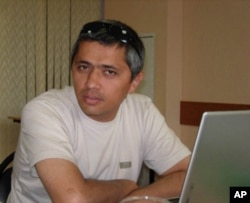 Husniddin Qutbiddinov "Ozodlik" radiosi va "Associated Press" axborot agentliklariga ishlagan
