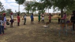 Amantombazana akoBulawayo ethola amaSanitary Pads