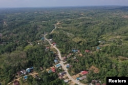 Pemandangam kecamatan Sepaku di Kabupaten Penajam Paser Utara, Kalimantan Timur, 28 Agustus 2019. (Foto: Antara via Reuters)