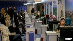 Eronning shaxmatchi ayollari... Lekin ularda siyosiy-ijtimoiy erkinliklar cheklangan