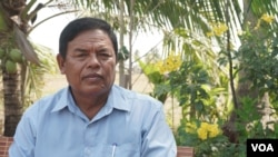 Pov Son, Treuy Koh commune chief of the ruling Cambodian People's Party in Kampot province, spoke with VOA Khmer in Kampot province, Cambodia, February 2019. (Sun Narin/VOA Khmer)