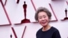 Youn Yuh-jung, Aktris Korsel Pertama Peraih Oscar
