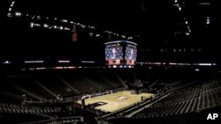 In a recent Axios poll, 71% of the students interviewed said they would not attend sporting events.