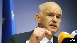 PM Yunani George Papandreou harus melakukan langkah penghematan dengan memotong berbagai subsidi pemerintah.