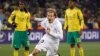 Uruguay Gilas Tuan Rumah, 3-0