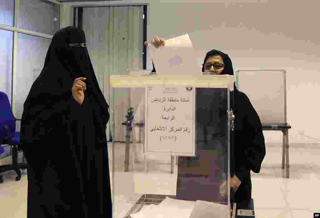Saudi women vote in Riyadh, Saudi Arabia.