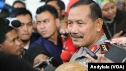 Kapolri Badrodin Haiti (saat itu masih menjabat sebagai Wakapolri) memberikan keterangan kepada wartawan di Jakarta, 23 Maret 2015.(Foto: dok/VOA/Andylala)
